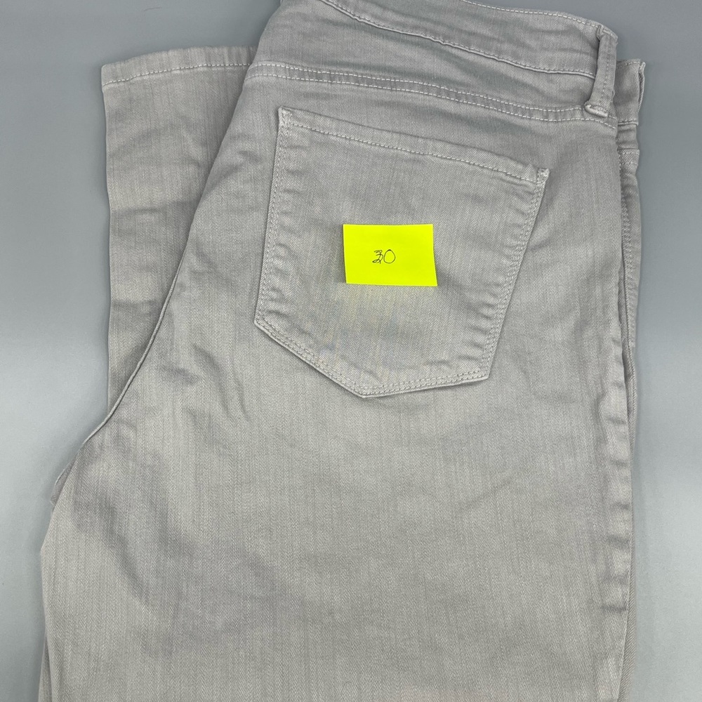 NYDJ NEW. Size 12
